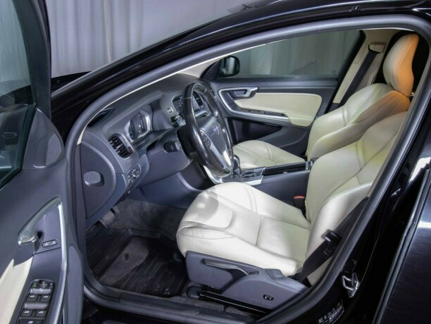 volvo-v60-elektrisitetdiesel-2016-big-37