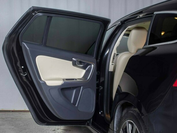 volvo-v60-elektrisitetdiesel-2016-big-31