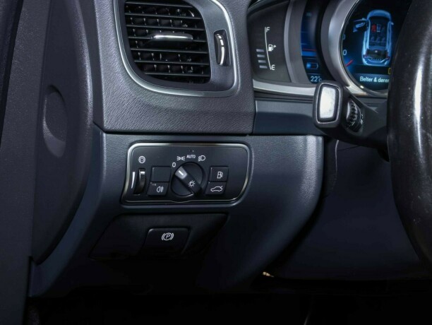 volvo-v60-elektrisitetdiesel-2016-big-39