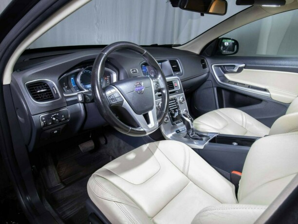 volvo-v60-elektrisitetdiesel-2016-big-38