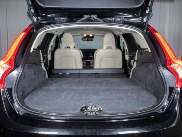 volvo-v60-elektrisitetdiesel-2016-big-11