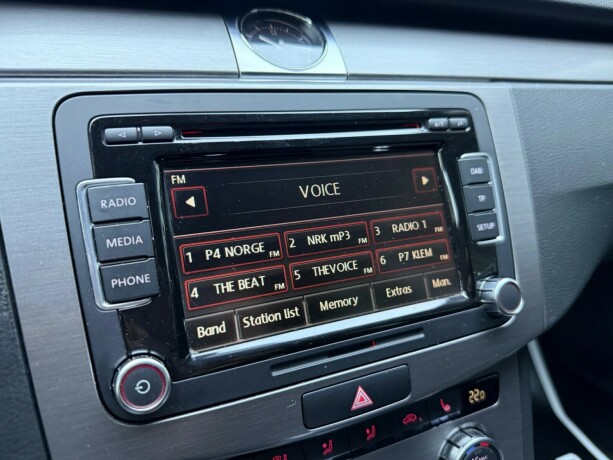 volkswagen-passat-bensin-2012-big-21