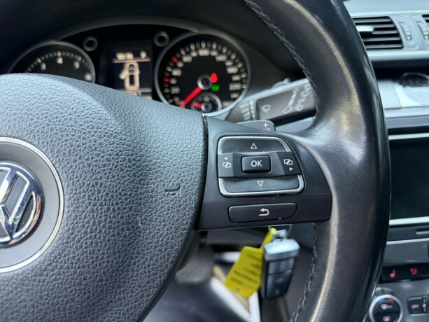 volkswagen-passat-bensin-2012-big-15