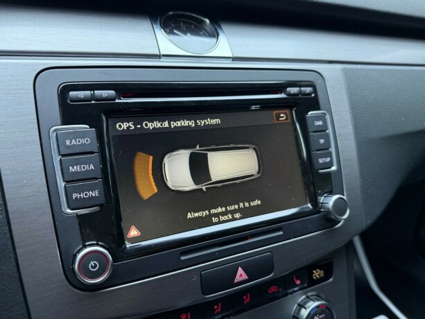 volkswagen-passat-bensin-2012-big-18