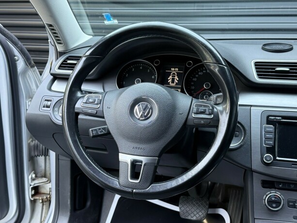 volkswagen-passat-bensin-2012-big-12