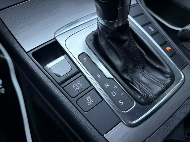 volkswagen-passat-bensin-2012-big-26