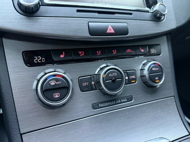 volkswagen-passat-bensin-2012-big-24