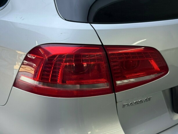 volkswagen-passat-bensin-2012-big-6