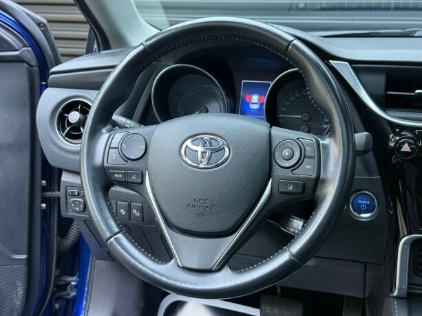 toyota-auris-elektrisitetbensin-2017-big-12