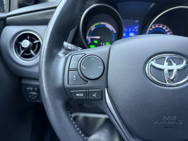 toyota-auris-elektrisitetbensin-2017-big-14
