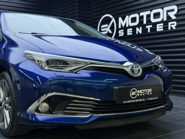 toyota-auris-elektrisitetbensin-2017-big-3