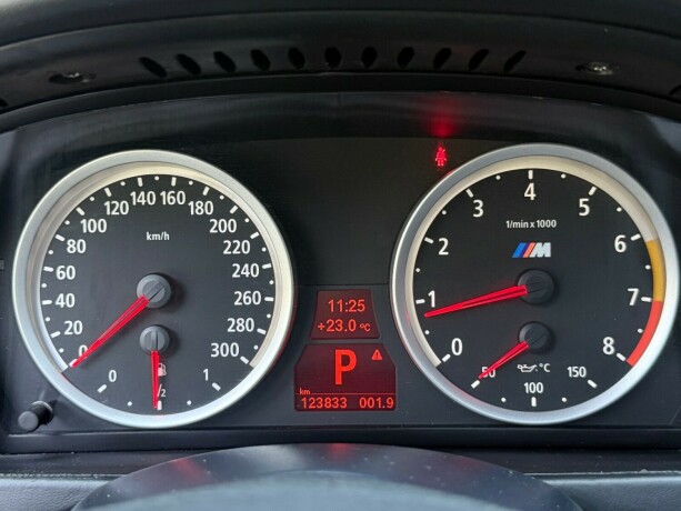 bmw-x5-m-bensin-2011-big-19