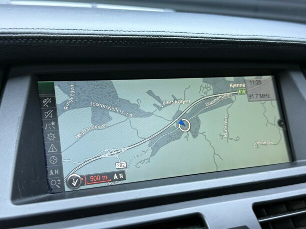 bmw-x5-m-bensin-2011-big-22
