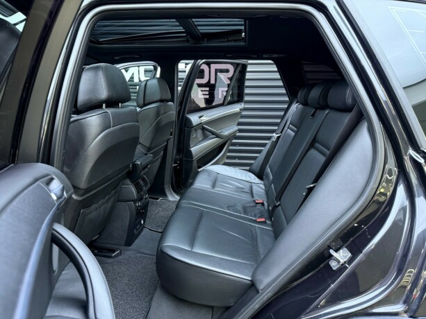 bmw-x5-m-bensin-2011-big-36