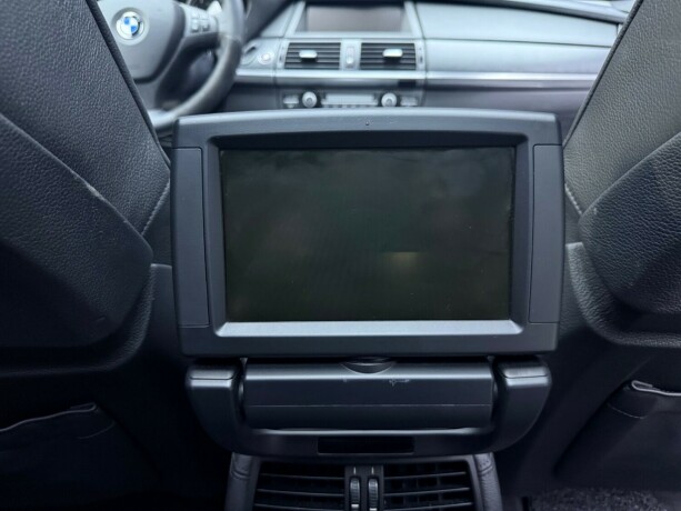 bmw-x5-m-bensin-2011-big-37