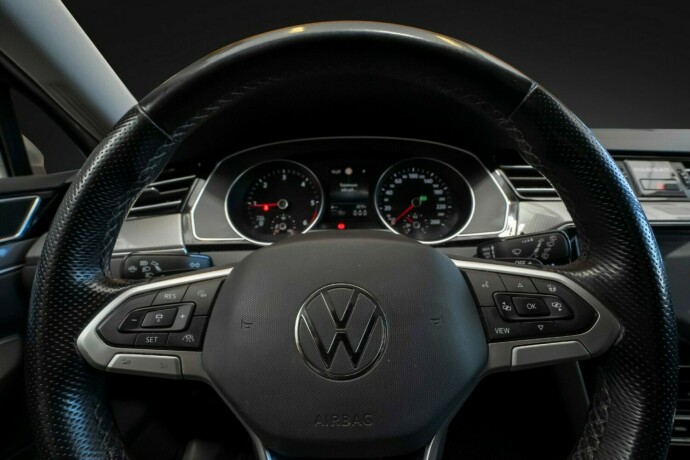 volkswagen-passat-alltrack-diesel-2022-big-10