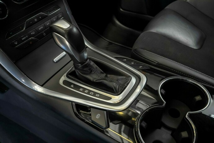 ford-s-max-diesel-2017-big-11