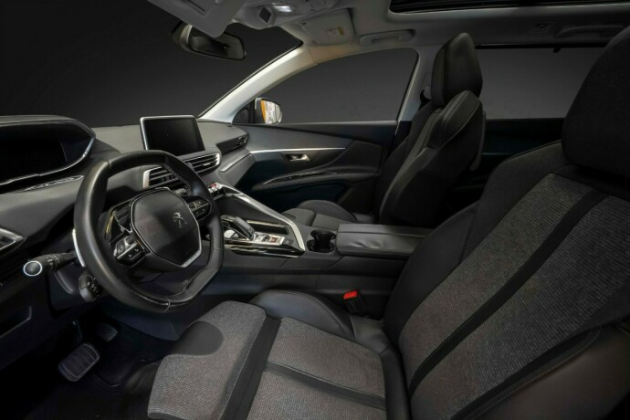 peugeot-5008-diesel-2018-big-9
