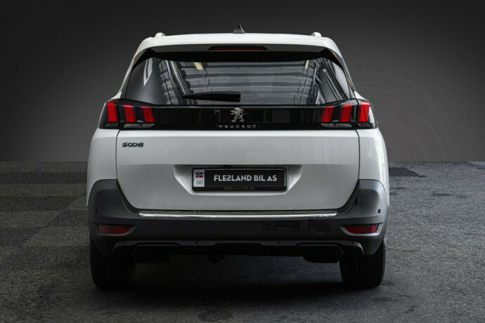 peugeot-5008-diesel-2018-big-5