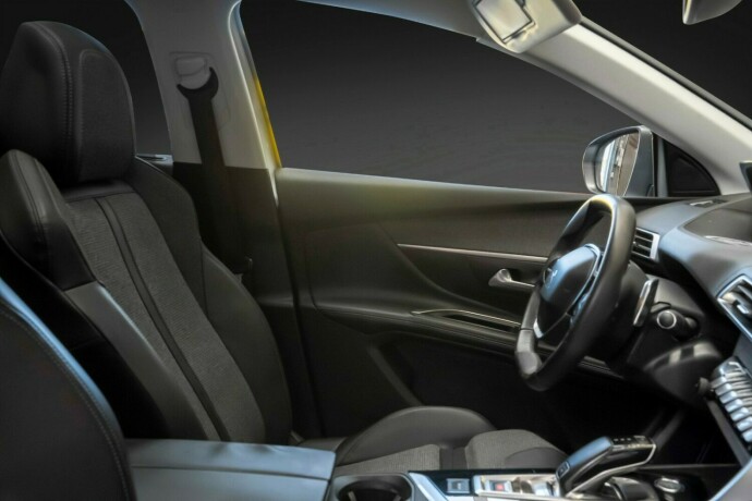 peugeot-5008-diesel-2018-big-20