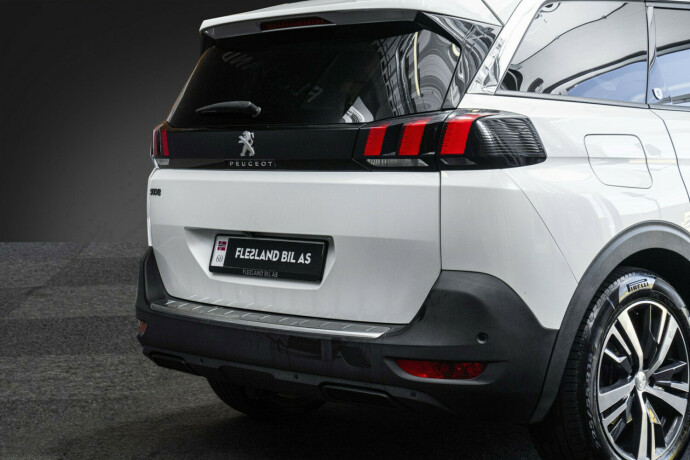 peugeot-5008-diesel-2018-big-8