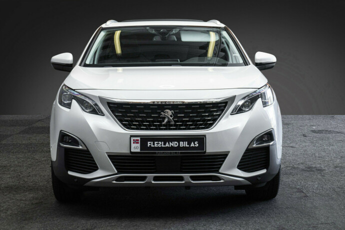 peugeot-5008-diesel-2018-big-3