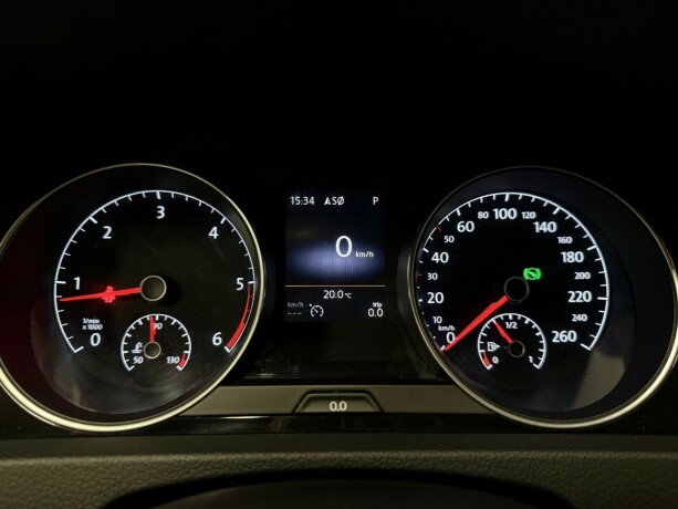 volkswagen-golf-diesel-2014-big-15