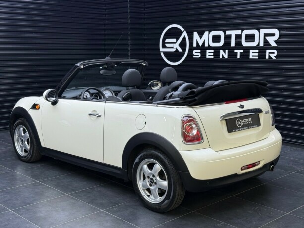 mini-cooper-bensin-2011-big-2