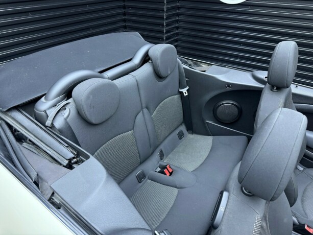 mini-cooper-bensin-2011-big-22