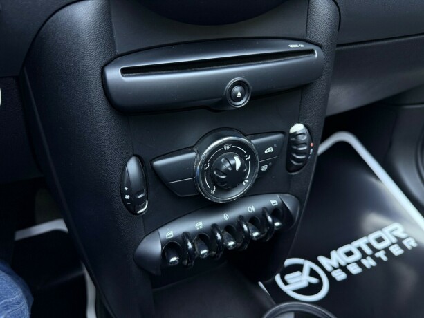mini-cooper-bensin-2011-big-18