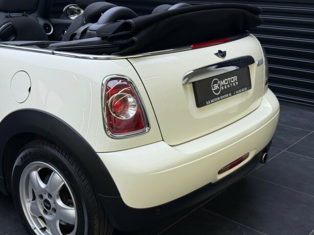 mini-cooper-bensin-2011-big-6