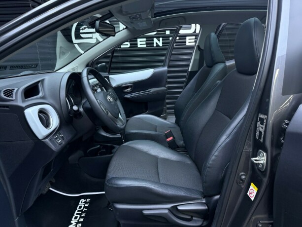 toyota-yaris-elektrisitetbensin-2012-big-25