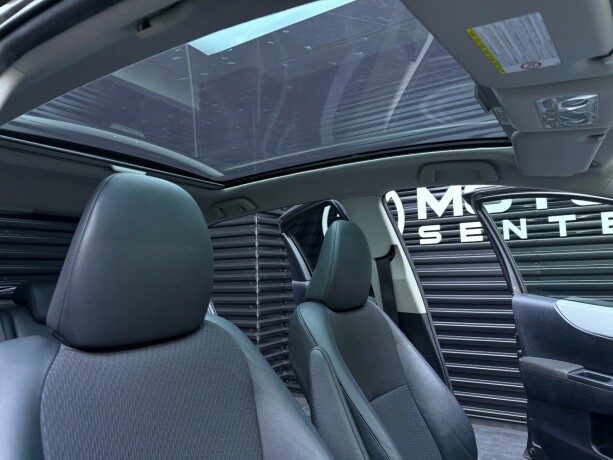 toyota-yaris-elektrisitetbensin-2012-big-27