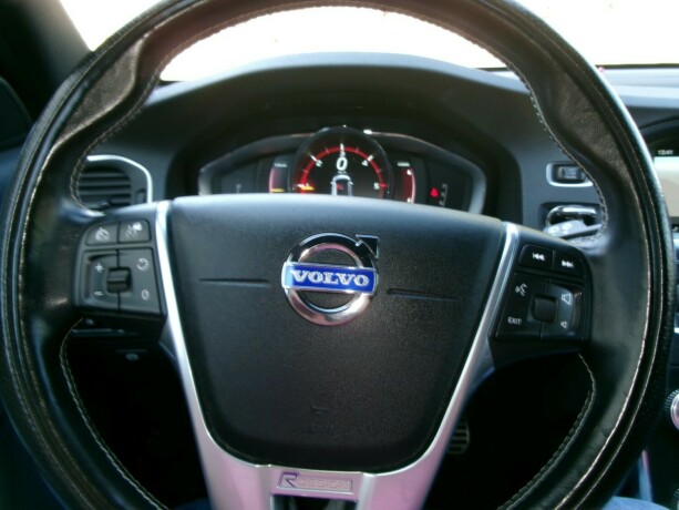 volvo-v60-elektrisitetdiesel-2015-big-13