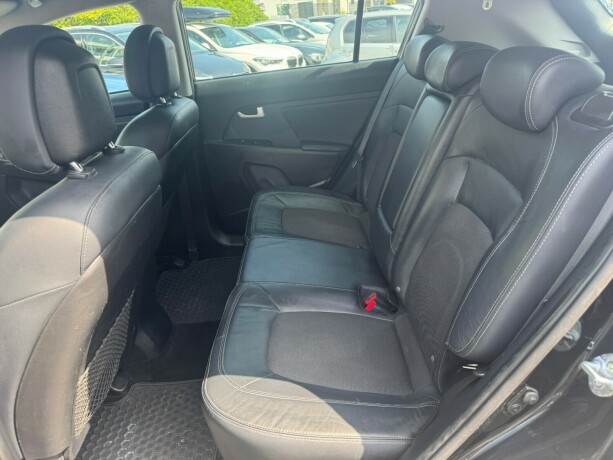 kia-sportage-bensin-2013-big-13