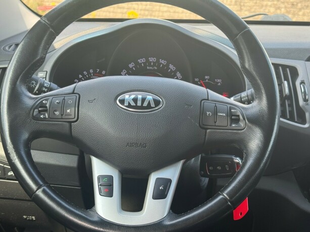kia-sportage-bensin-2013-big-11