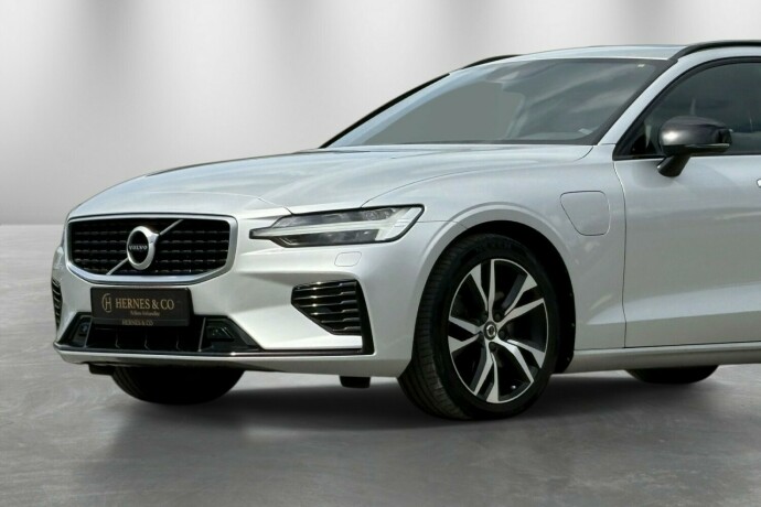 volvo-v60-elektrisitetbensin-2019-big-1