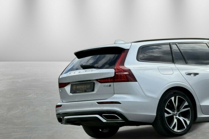 volvo-v60-elektrisitetbensin-2019-big-5