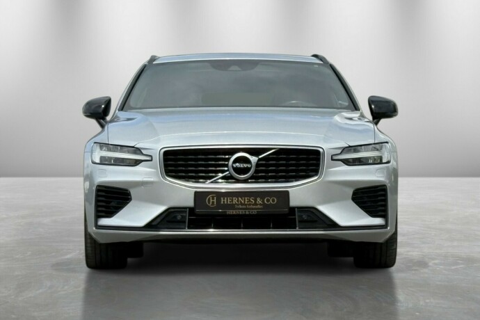 volvo-v60-elektrisitetbensin-2019-big-2