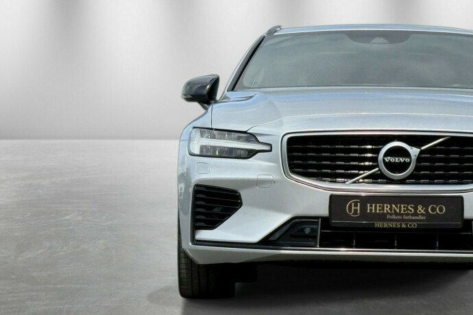volvo-v60-elektrisitetbensin-2019-big-3