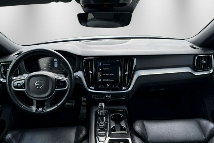 volvo-v60-elektrisitetbensin-2019-big-16