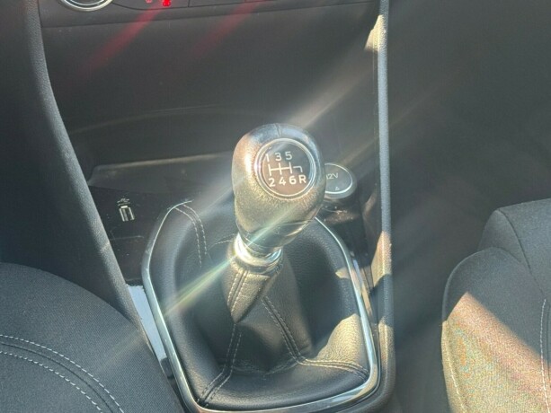 ford-fiesta-bensin-2018-big-10