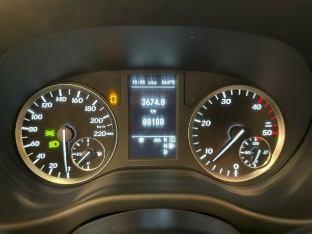 mercedes-benz-vito-diesel-2016-big-20