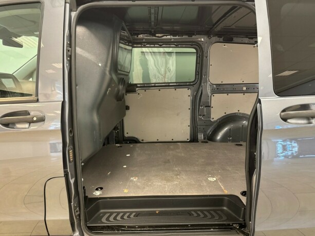 mercedes-benz-vito-diesel-2016-big-13