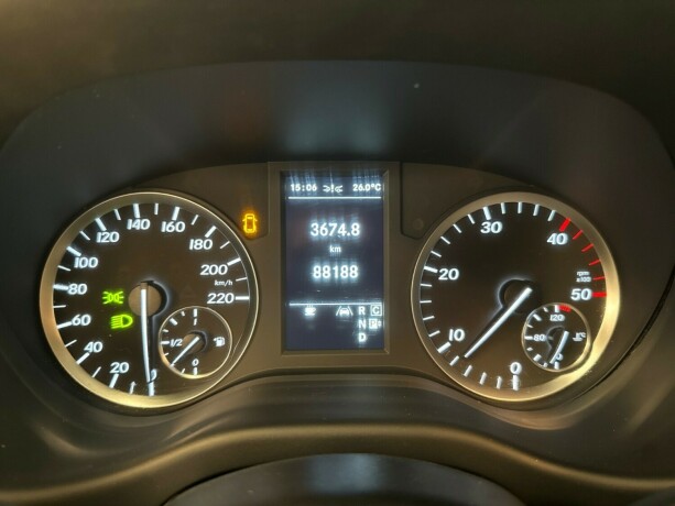 mercedes-benz-vito-diesel-2016-big-21