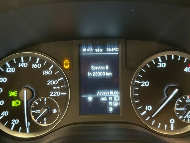 mercedes-benz-vito-diesel-2016-big-23