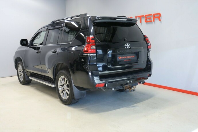 toyota-land-cruiser-diesel-2018-big-2