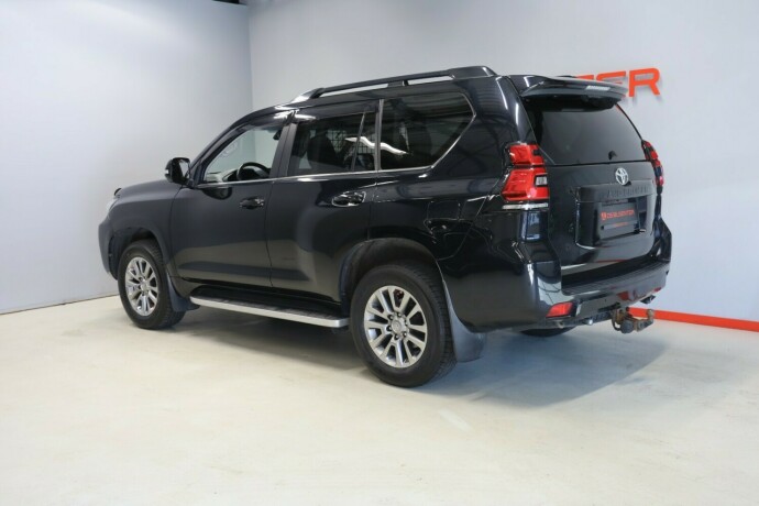 toyota-land-cruiser-diesel-2018-big-3