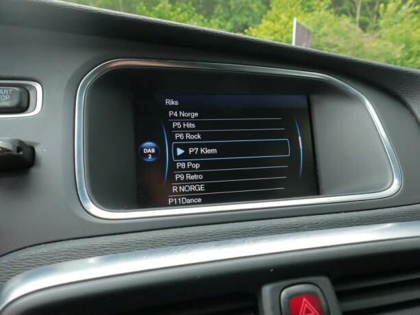 volvo-v40-diesel-2014-big-17