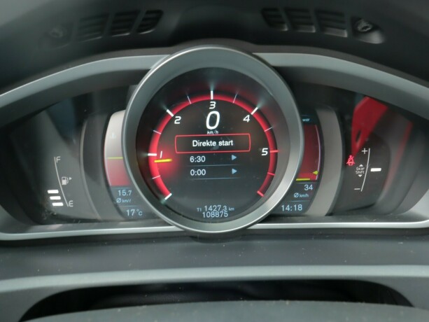 volvo-v40-diesel-2014-big-14